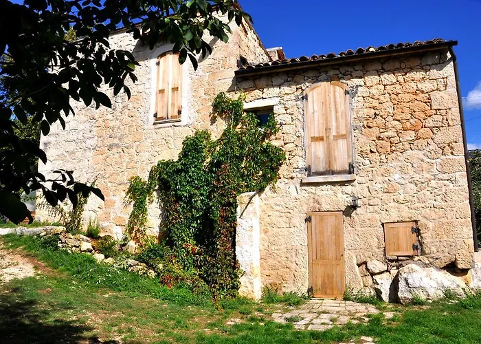 Agriturismo Tholos Фермерский дом *